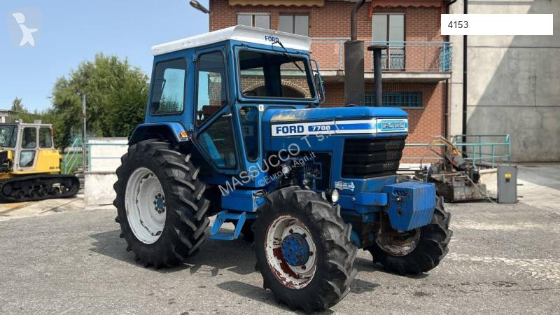 جرار زراعي Ford 7700 4X4