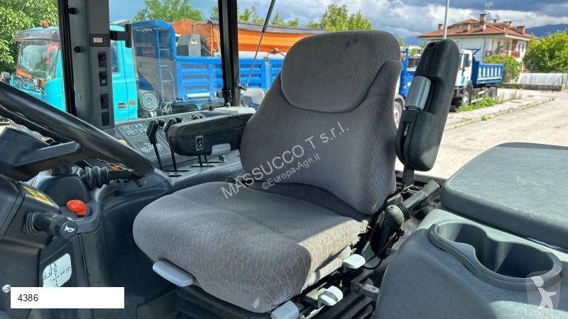 Tracteur agricole New Holland TM190 4X4