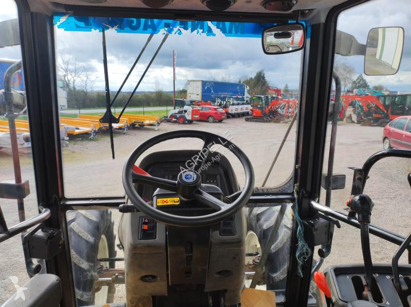 Tracteur agricole New Holland  M100