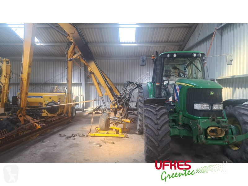 Tractor John Deere 6820 / BOS arm