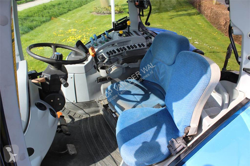 Tractor New Holland T7050