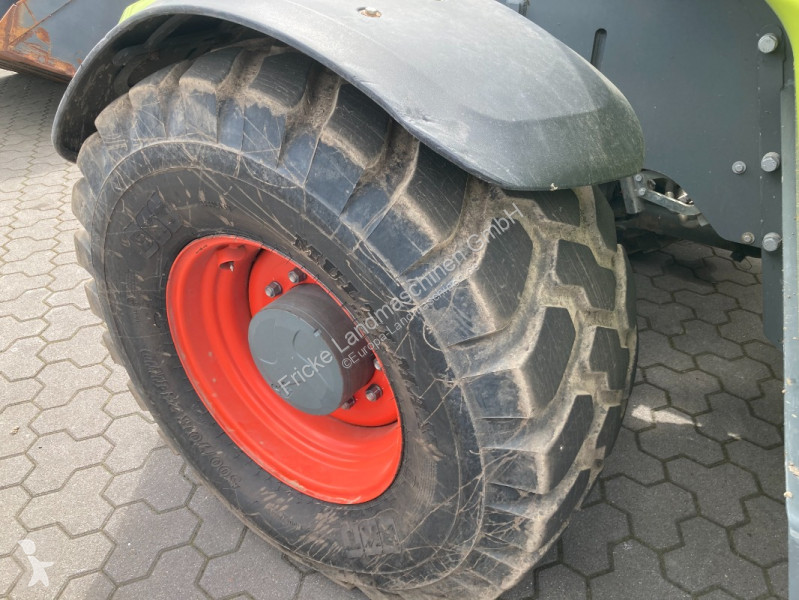 رافعة شوكية تلسكوبية Claas  Scorpion 756