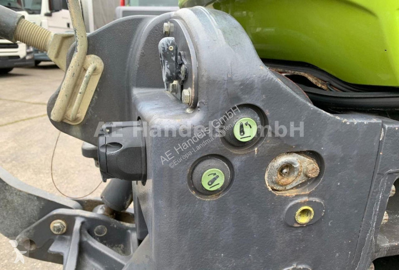 Tractor Claas Axion