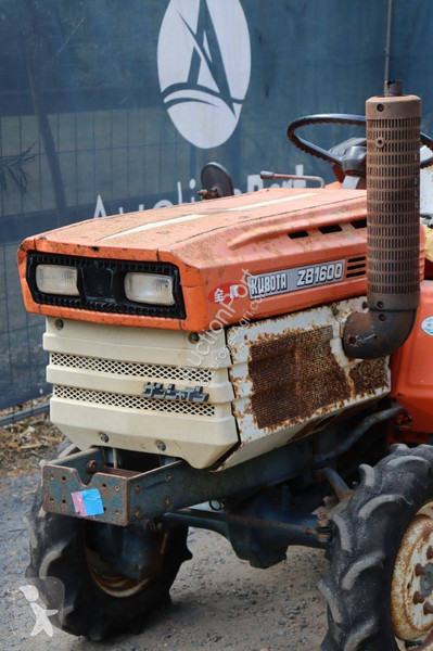 Tractor agrícola Kubota ZB1600