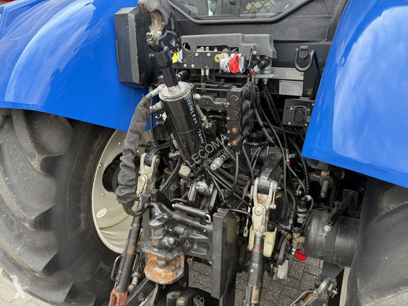 Tracteur agricole New Holland T6.175 AC T4B