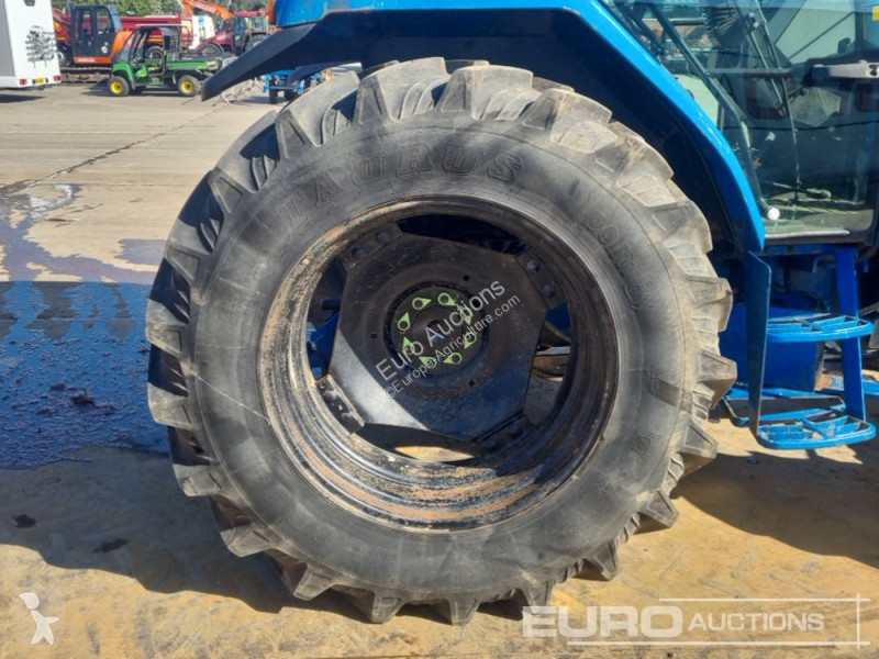 Tractor  CX85