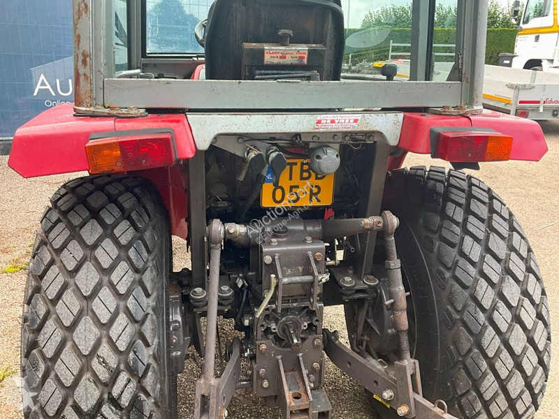 Tracteur agricole Massey Ferguson 1230