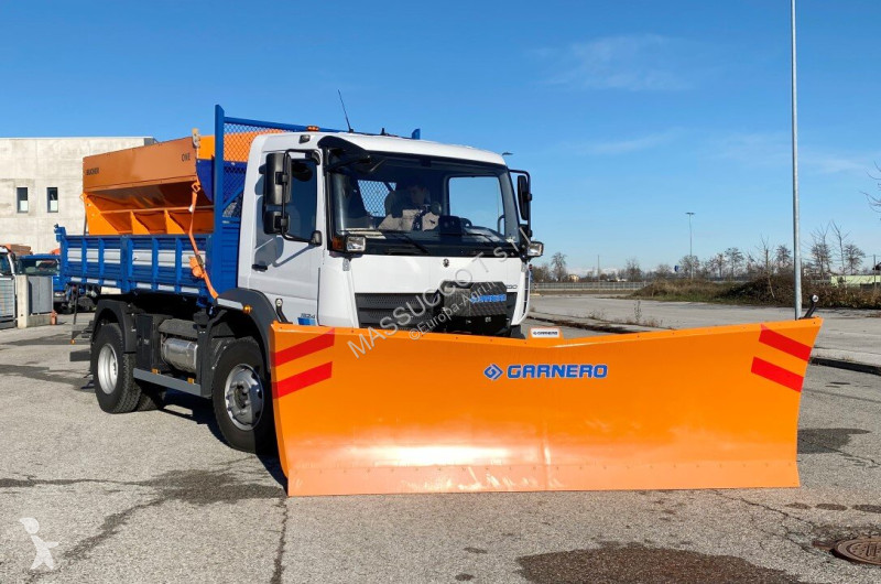 Lantbrukstraktor Mercedes Atego 1524