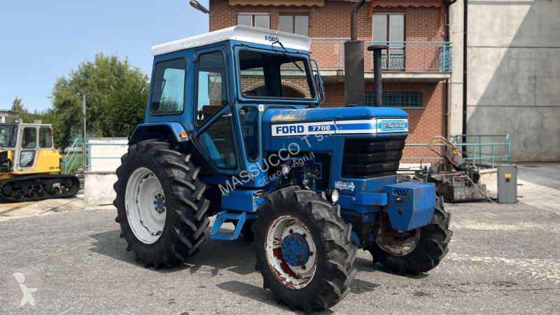 Lantbrukstraktor Ford 7700 4X4