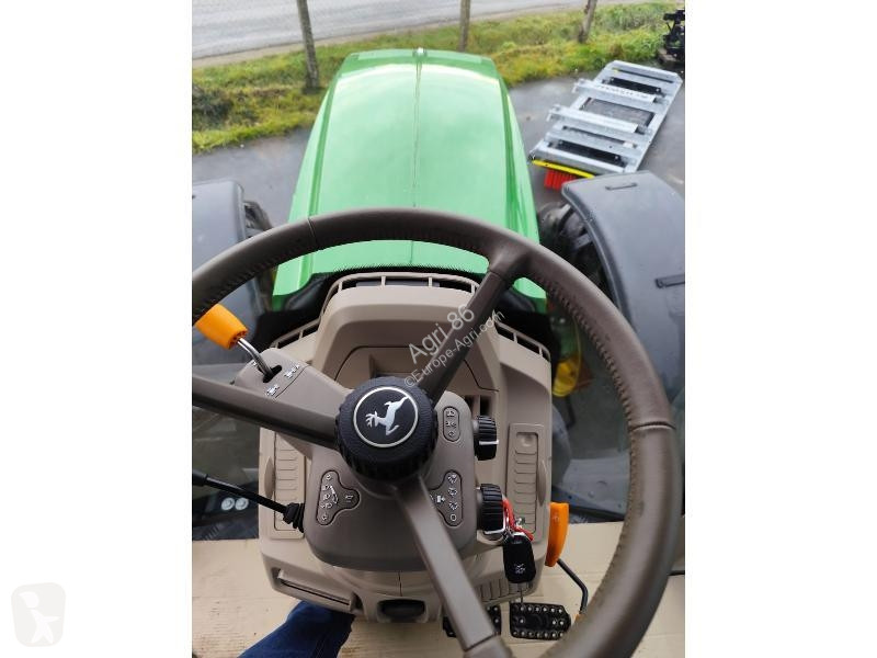 Tracteur agricole John Deere 6155M