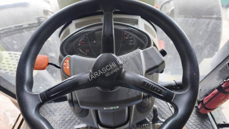Trattore Claas Arion 440