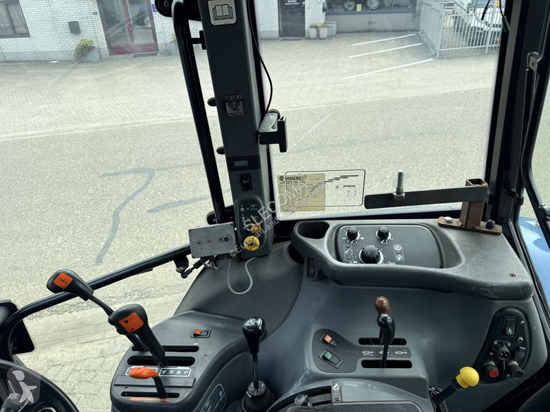Landbrugstraktor New Holland TS90 4WD