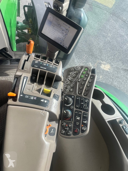 Lantbrukstraktor John Deere 8335R Autopowr