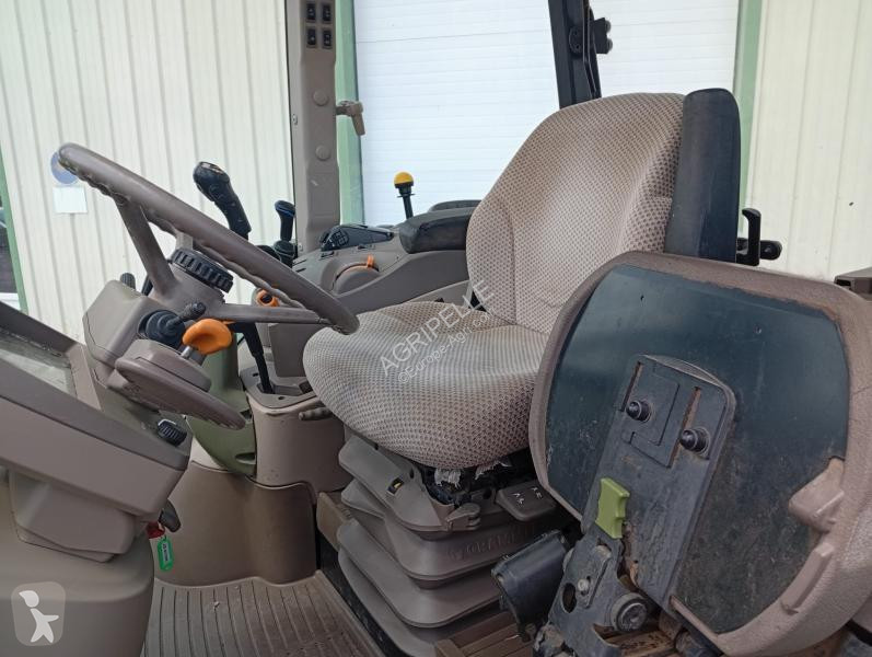John Deere 6105RC tractor