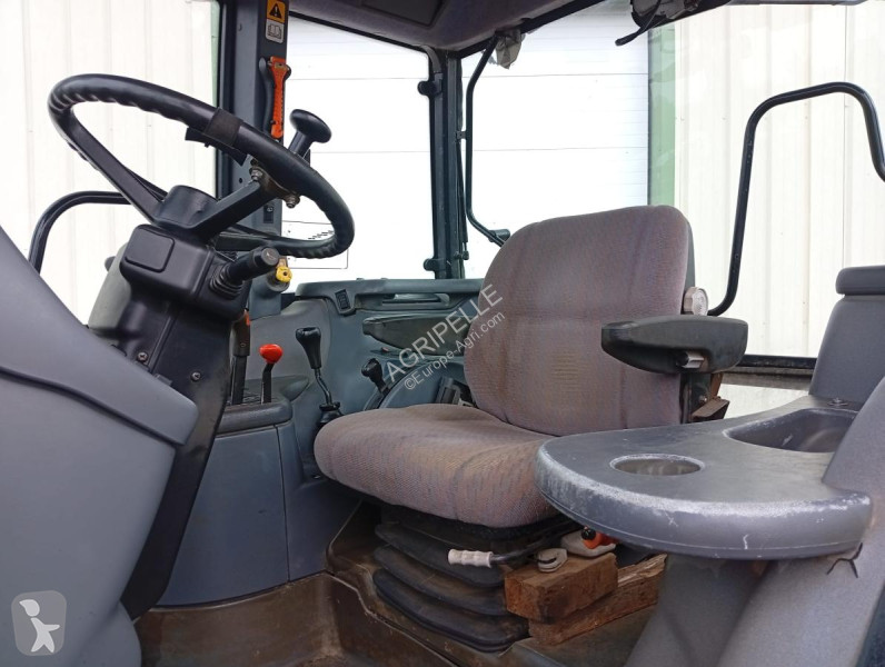 New Holland  TS100 tractor
