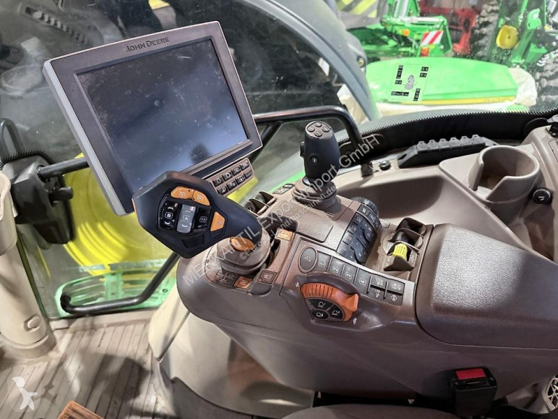 Lantbrukstraktor John Deere 6130R