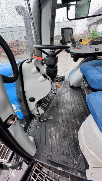 New Holland  T8.360  2750h tractor