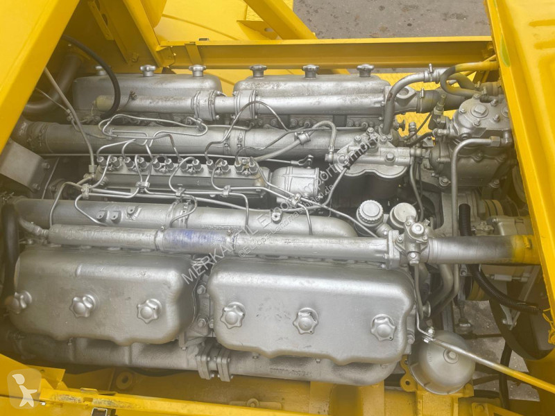 Landbrugstraktor   K 701 V12