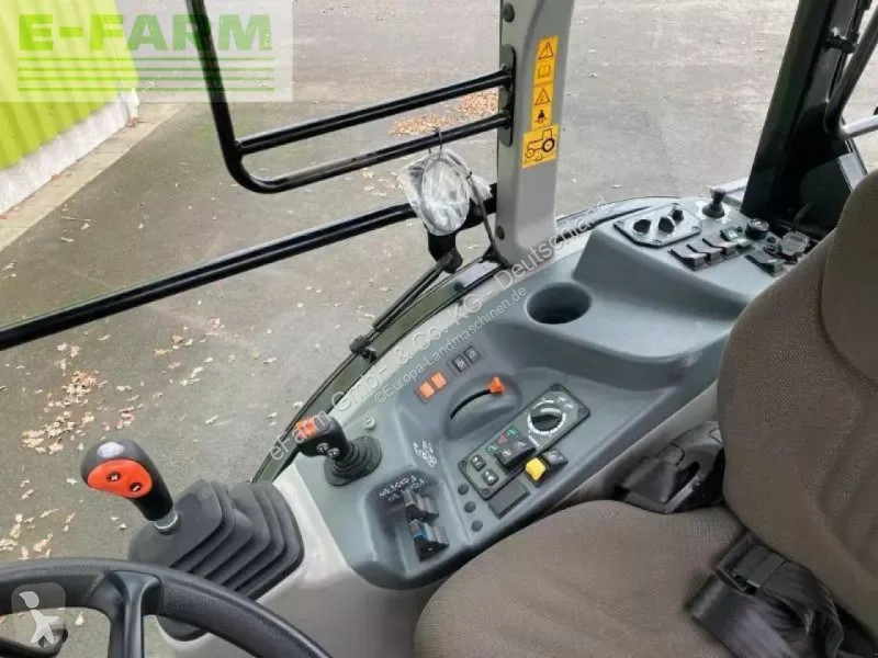 Landbrugstraktor Claas  nexos 240 m