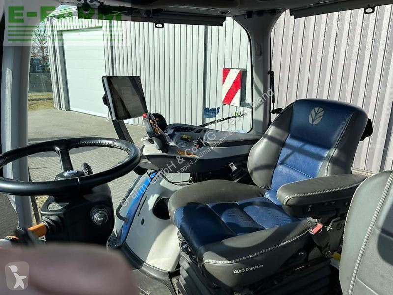 Landbrugstraktor New Holland  t8.435