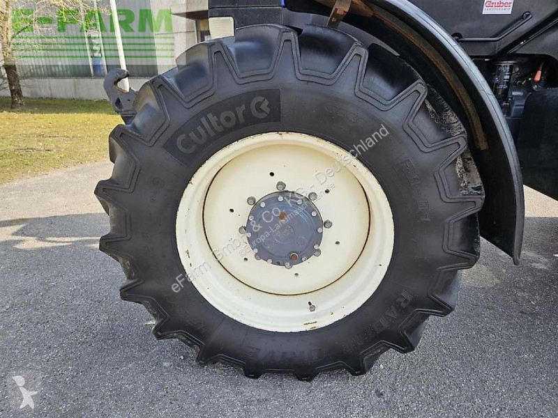 Landbrugstraktor New Holland  tm 125