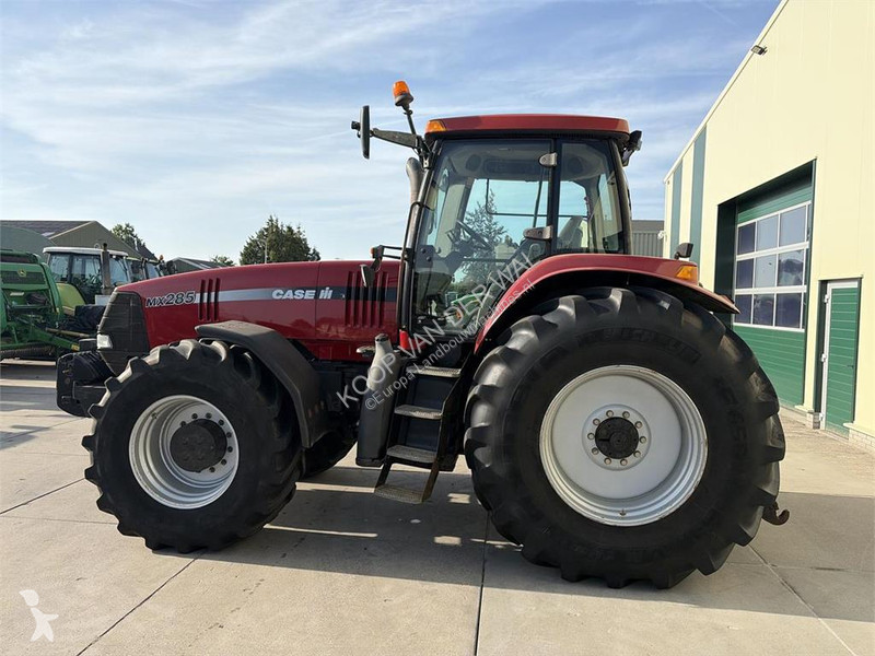 Case IH Magnum MX 285 tractor