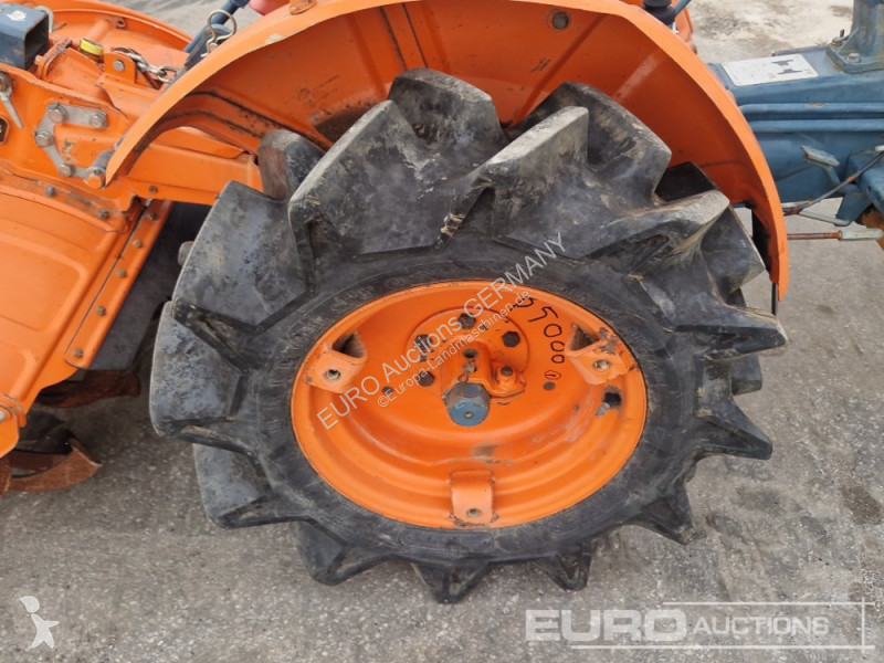جرار زراعي Kubota B5000