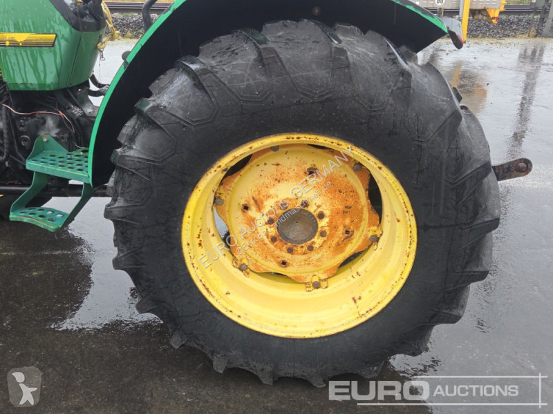 Сільськогосподарський трактор John Deere 5400