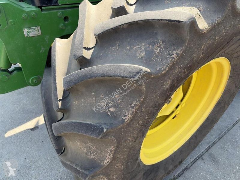 Lantbrukstraktor John Deere 6110 PQ