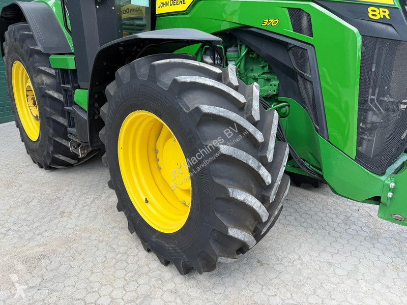 Ciągnik John Deere 8R 370