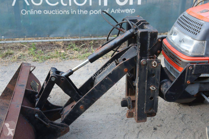 جرار زراعي Kubota A-155