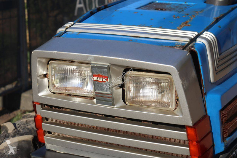 جرار زراعي Iseki TA270F