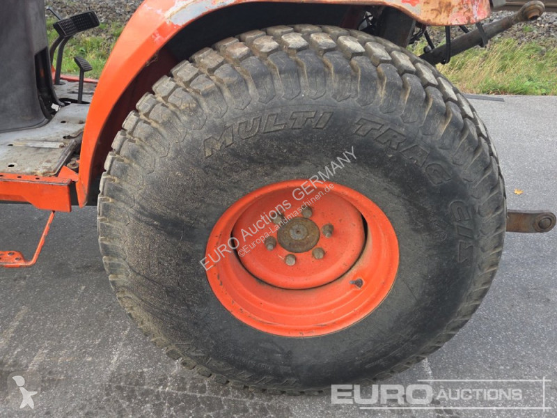 Tractor Kubota ST30