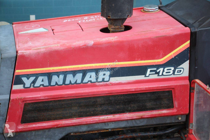 Сільськогосподарський трактор Yanmar F18D