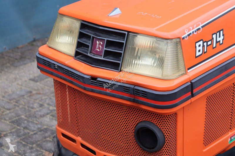 Сільськогосподарський трактор Kubota B1-14 Bulltra