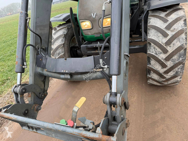 Сільськогосподарський трактор Valtra