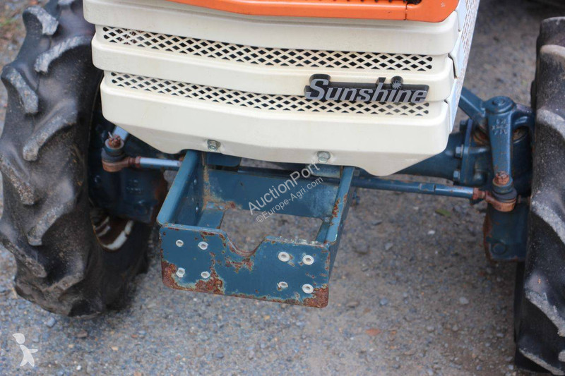 Сільськогосподарський трактор Kubota B1500DT