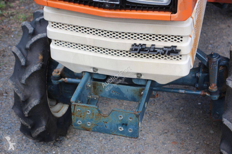 Сільськогосподарський трактор Kubota B1400DT