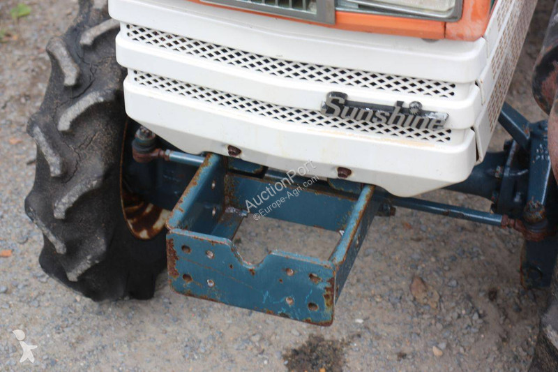 Сільськогосподарський трактор Kubota B1502DT