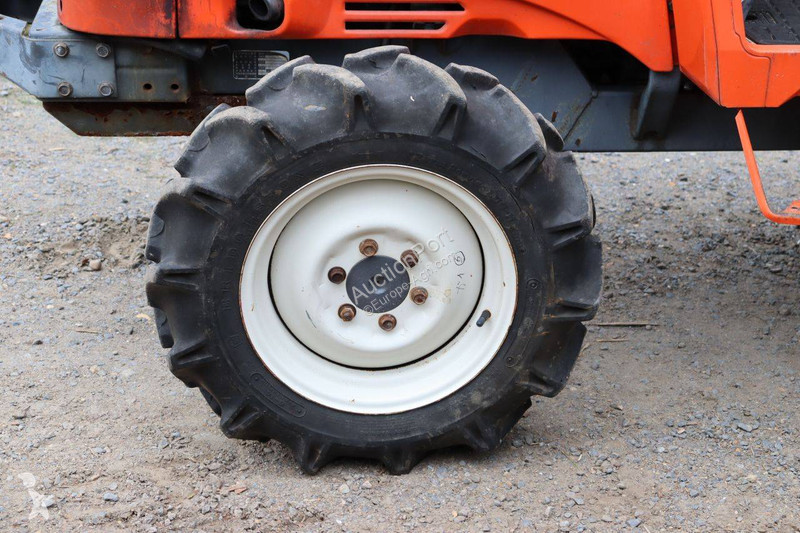 Kubota GT-5 tractor