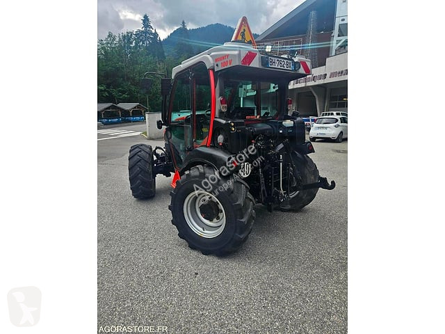 Tractor agrícola
