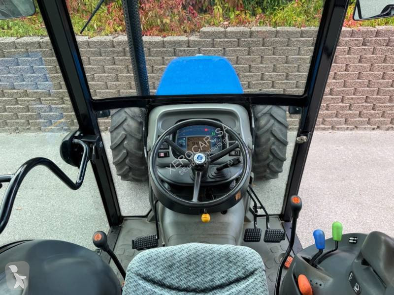 New Holland TN95FA Cab/AC 4RM tractor