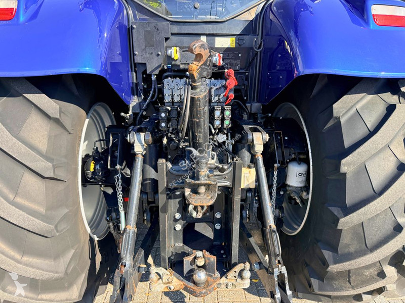 Tracteur agricole New Holland T7.270AC Blue...