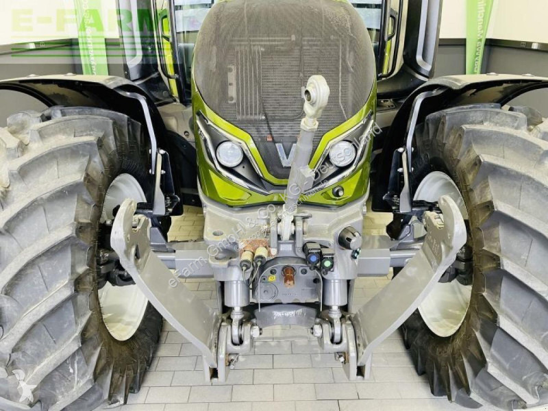 Tracteur agricole Valtra  g125ev versu