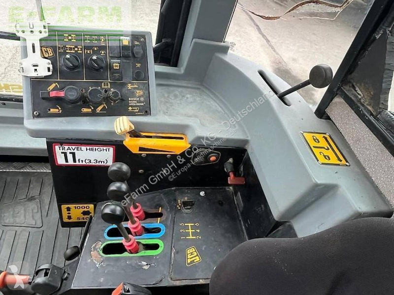Tracteur agricole JCB  fastrac 3185