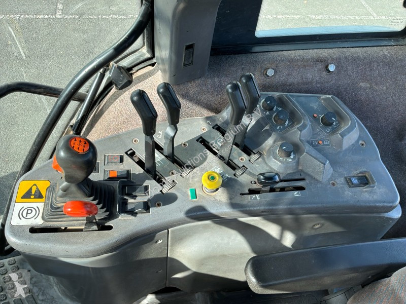 Tracteur agricole Ford 8870 DT