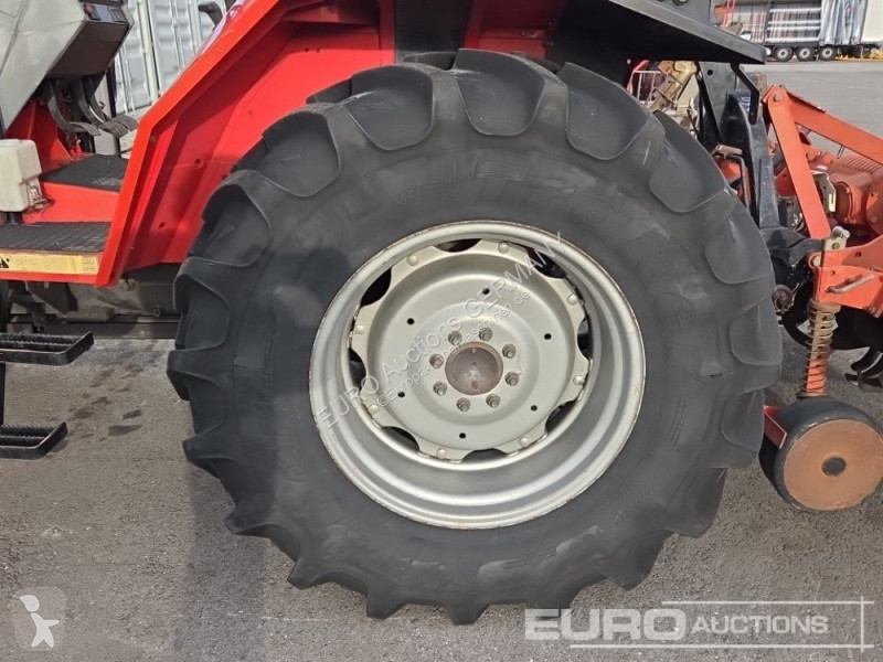 Zemědělský traktor Massey Ferguson 3060