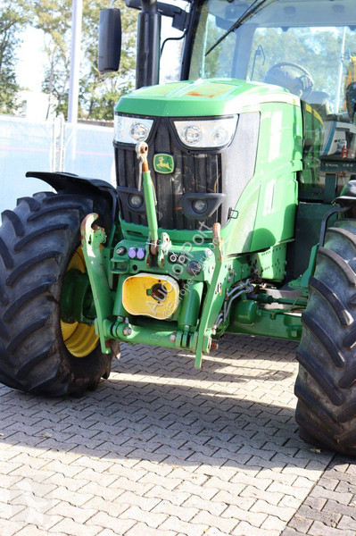 Zemědělský traktor John Deere 6195R