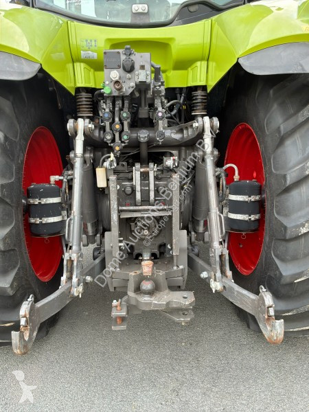 Zemědělský traktor Claas 830 Axion
