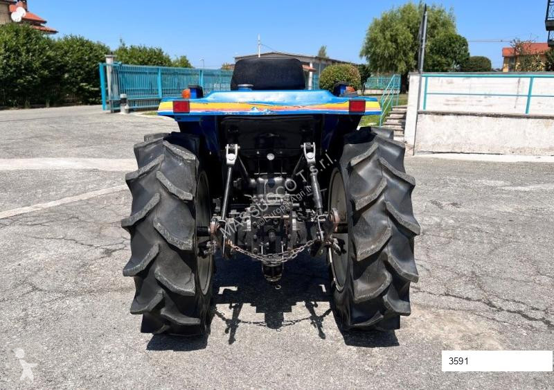 Tracteur agricole Iseki 240
